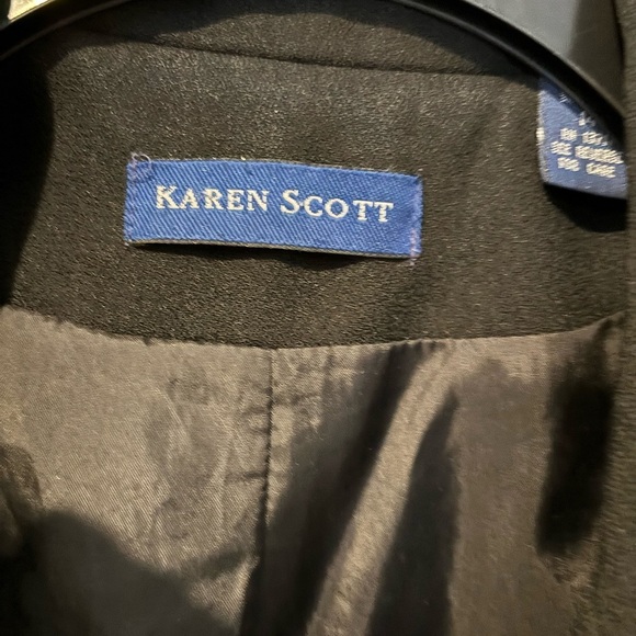 Karen Scott Black Long Sleeve Boyfriend Blazer With Button closing on front. - Picture 2 of 10
